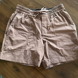Lululemon Men’s 5” Bowline Casual Shorts